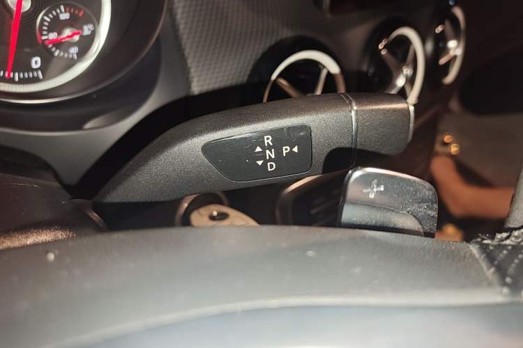 Used Mercedes-Benz GLA 2019 GLA 200 Dynamic Edition Gear Lever