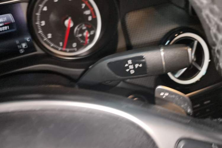 Used Mercedes-Benz GLA 2019 GLA 200 Fashion Model Gear Lever