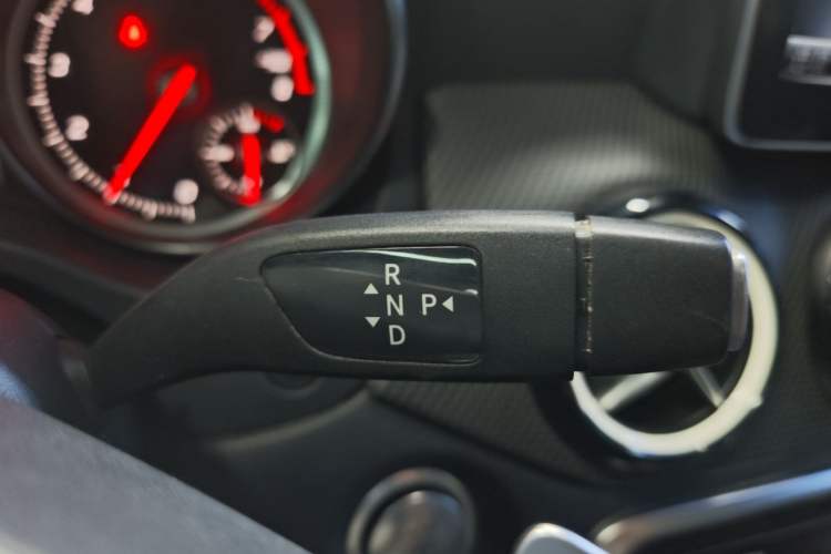 Used Mercedes-Benz GLA 2019 GLA 200 Dynamic Edition Gear Lever