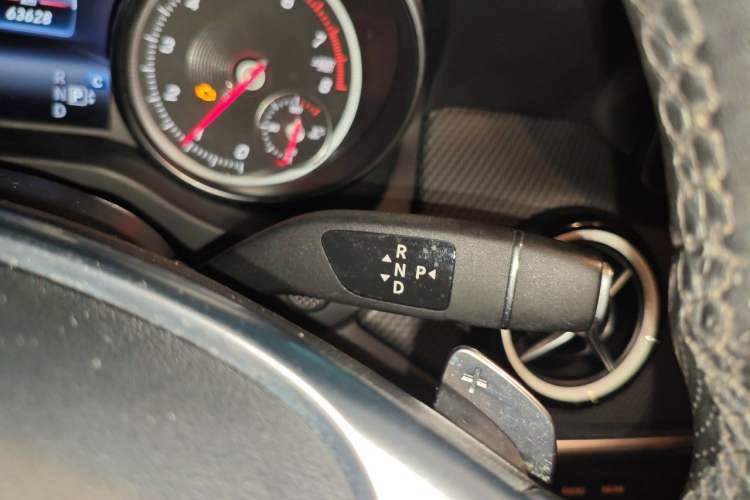 Used Mercedes-Benz GLA 2019 GLA 200 Dynamic Edition Gear Lever