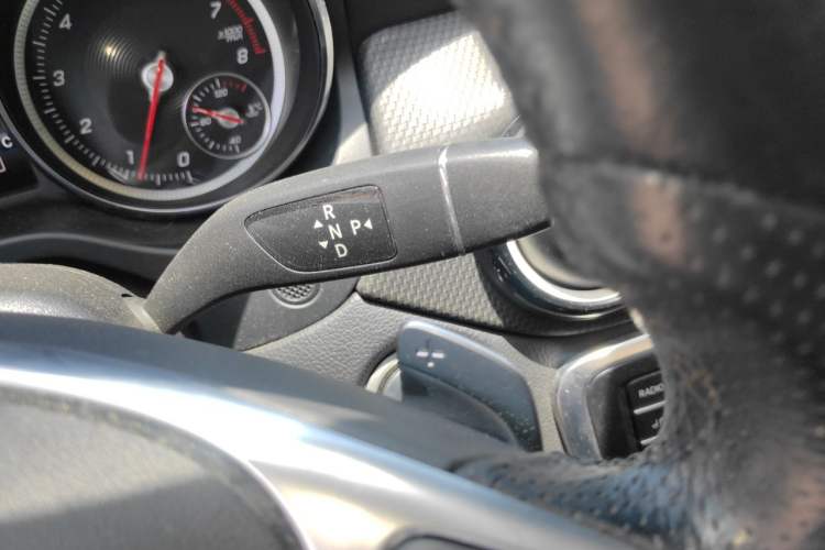 Used Mercedes-Benz GLA 2019 GLA 200 Fashion Model Gear Lever