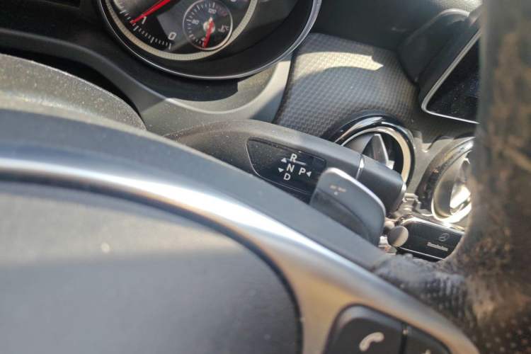 Used Mercedes-Benz GLA 2019 GLA 200 Dynamic Edition Gear Lever
