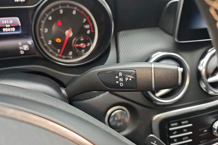 Used Mercedes-Benz GLA 2019 GLA 200 Dynamic Edition Gear Lever