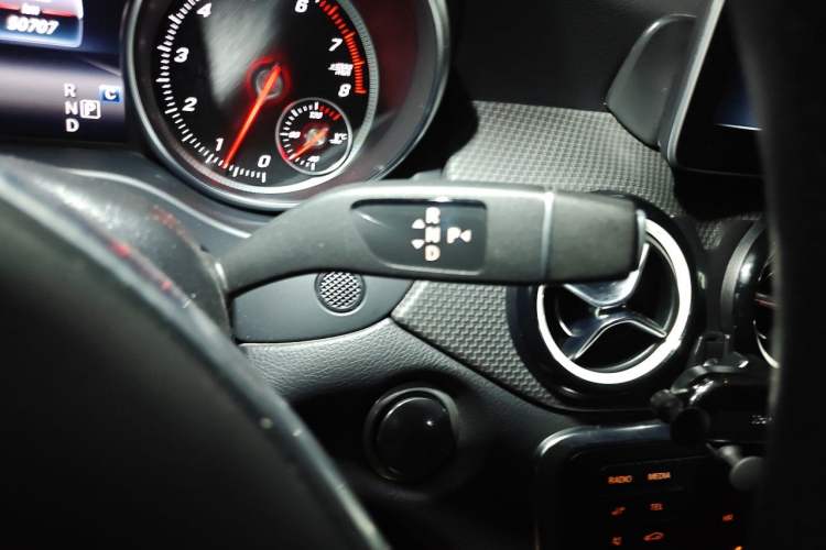 Used Mercedes-Benz GLA 2019 GLA 200 Dynamic Edition Gear Lever