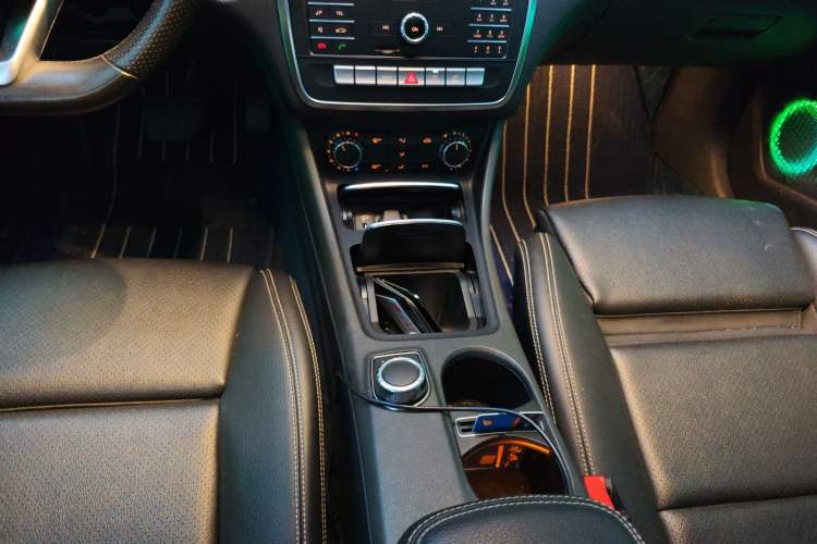 Used Mercedes-Benz GLA 2019 GLA 200 Dynamic Edition Gear Lever