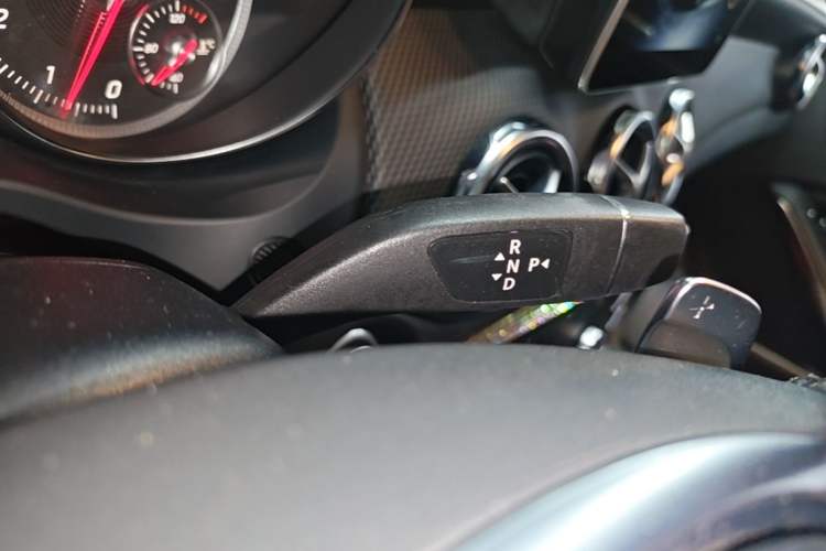 Used Mercedes-Benz GLA 2019 GLA 200 Dynamic Edition Gear Lever