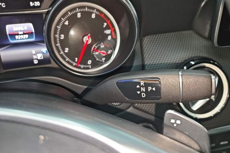 Used Mercedes-Benz GLA 2019 GLA 200 Dynamic Edition Gear Lever