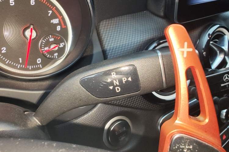 Used Mercedes-Benz GLA 2019 GLA 200 Fashion Model Gear Lever