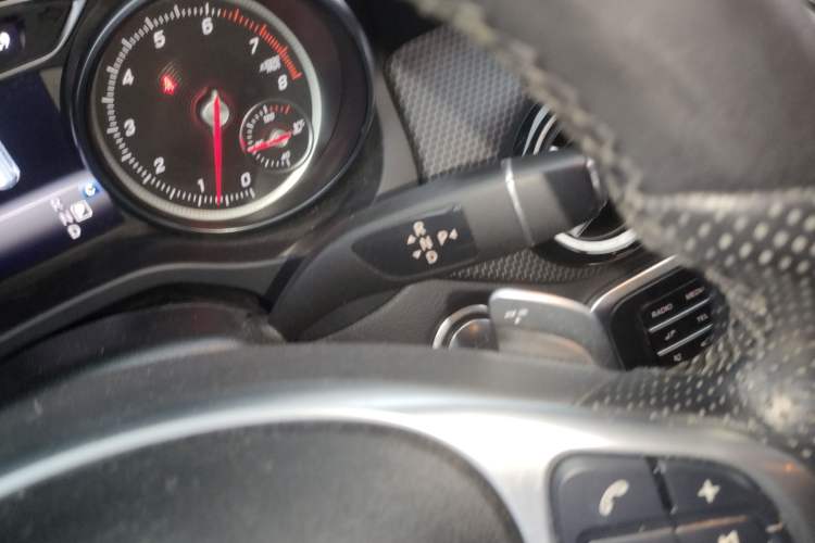 Used Mercedes-Benz GLA 2019 GLA 200 Fashion Model Gear Lever