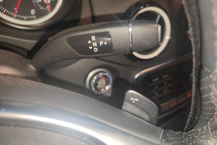 Used Mercedes-Benz GLA 2019 GLA 200 Dynamic Edition Gear Lever