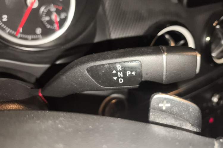 Used Mercedes-Benz GLA 2019 GLA 200 Fashion Model Gear Lever
