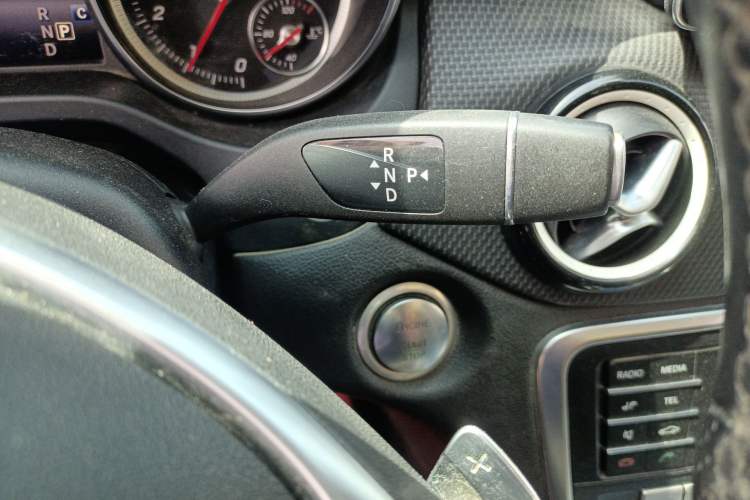 Used Mercedes-Benz GLA 2019 GLA 200 Dynamic Edition Gear Lever