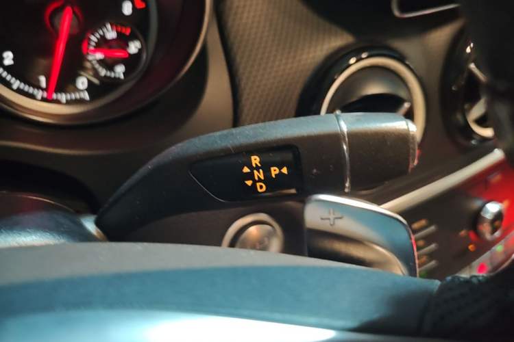 Used Mercedes-Benz GLA 2019 GLA 200 Dynamic Edition Gear Lever