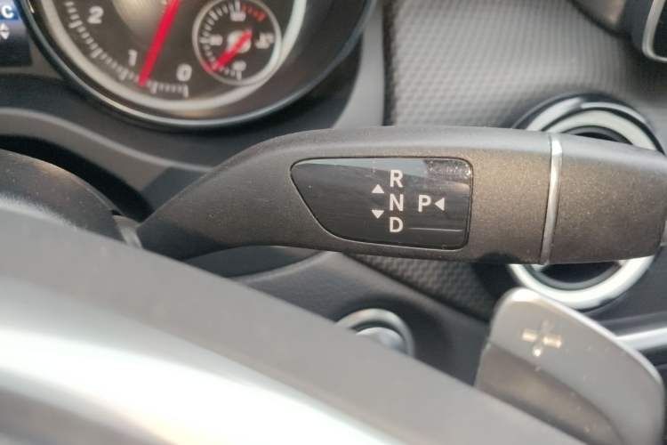 Used Mercedes-Benz GLA 2019 GLA 200 Dynamic Edition Gear Lever
