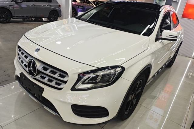 Używany Mercedes-Benz GLA 2019 GLA 200 Fashion Model