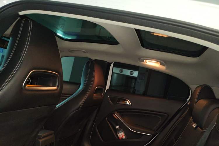 Used Mercedes-Benz GLA 2019 GLA 200 Dynamic Edition Headliner
