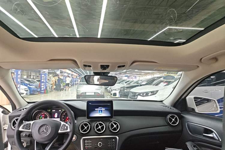 Used Mercedes-Benz GLA 2019 GLA 200 Dynamic Edition Headliner