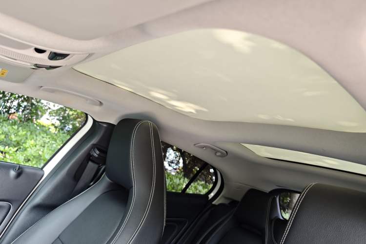 Used Mercedes-Benz GLA 2019 GLA 200 Dynamic Edition Headliner