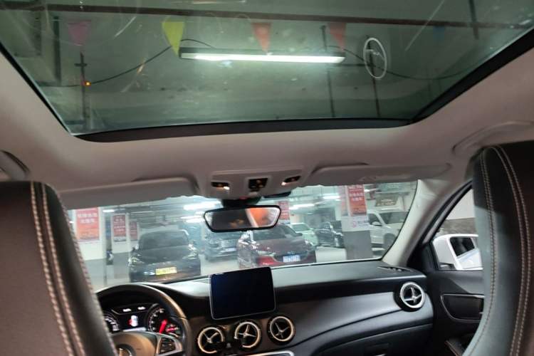 Used Mercedes-Benz GLA 2019 GLA 200 Dynamic Edition Headliner