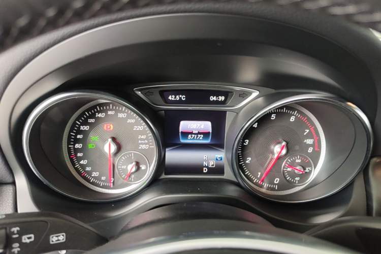 Used Mercedes-Benz GLA 2019 GLA 260 4MATIC Sport Edition Instrument Cluster