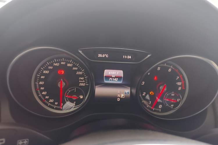 Used Mercedes-Benz GLA 2019 GLA 200 Dynamic Edition Instrument Cluster