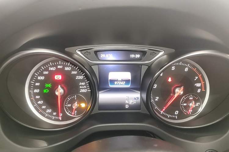 Used Mercedes-Benz GLA 2019 GLA 200 Fashion Model Instrument Cluster