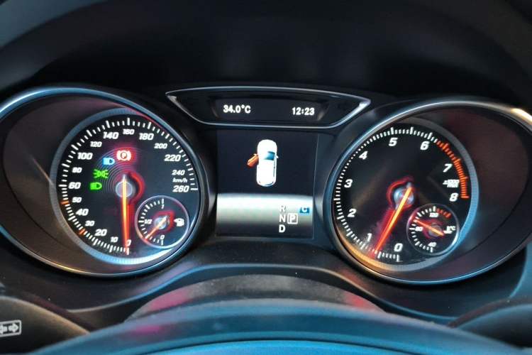 Used Mercedes-Benz GLA 2019 GLA 200 Dynamic Edition Instrument Cluster