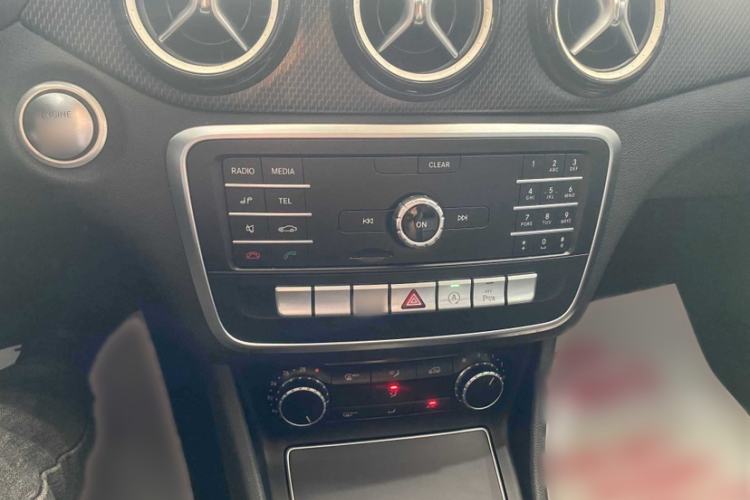 Used Mercedes-Benz GLA 2019 GLA 200 Dynamic Edition Interior 1