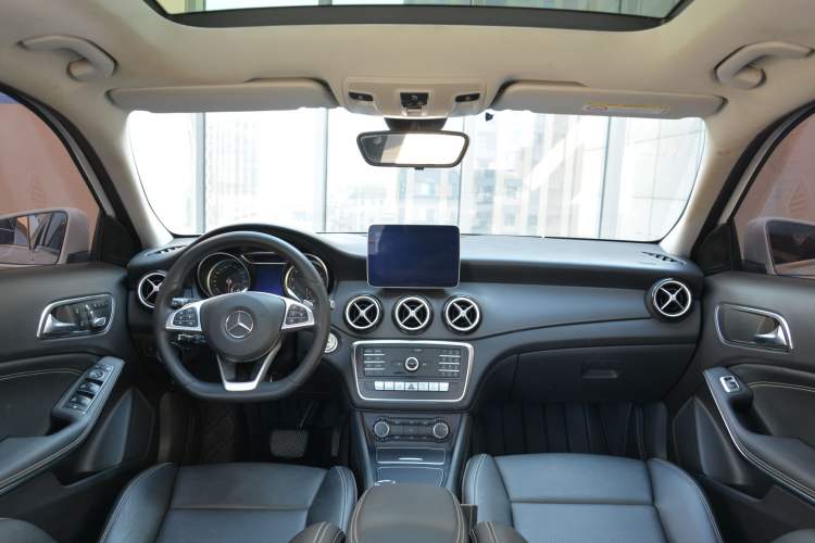 Used Mercedes-Benz GLA 2019 GLA 200 Dynamic Edition Interior 1
