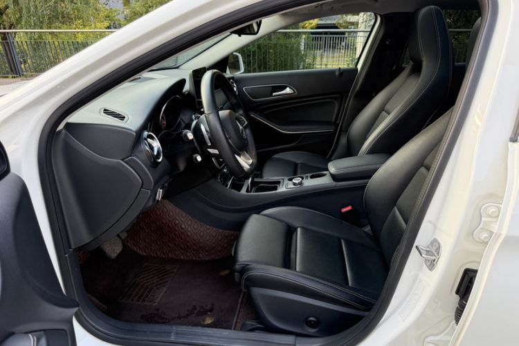 Used Mercedes-Benz GLA 2019 GLA 200 Dynamic Edition Interior 1
