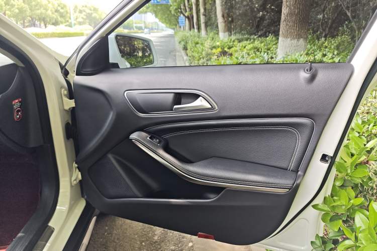 Used Mercedes-Benz GLA 2019 GLA 200 Dynamic Edition Interior 1