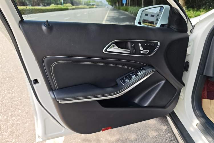 Used Mercedes-Benz GLA 2019 GLA 200 Dynamic Edition Interior 10