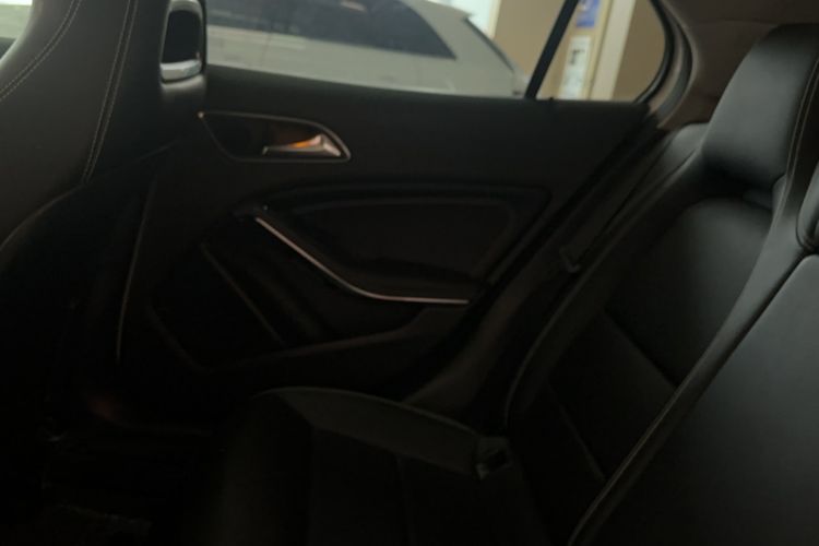 Used Mercedes-Benz GLA 2019 GLA 200 Dynamic Edition Interior 12