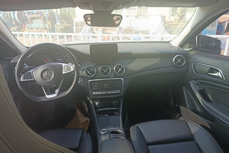 Used Mercedes-Benz GLA 2019 GLA 220 4MATIC Sport Edition Interior 2
