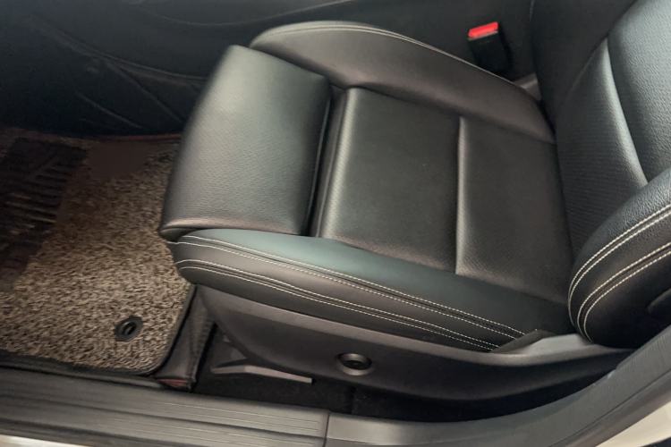 Used Mercedes-Benz GLA 2019 GLA 200 Dynamic Edition Interior 2