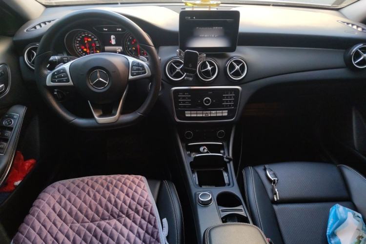 Used Mercedes-Benz GLA 2019 GLA 200 Dynamic Edition Interior 2