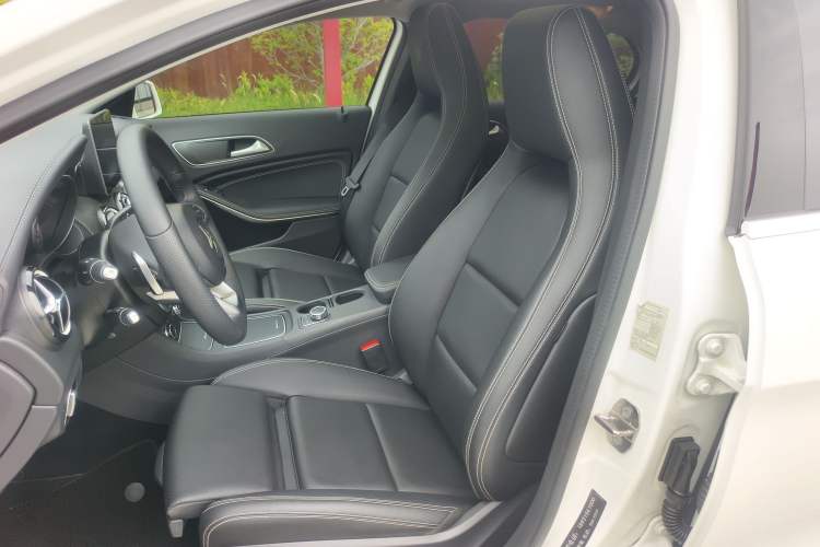 Used Mercedes-Benz GLA 2019 GLA 200 Fashion Model Interior 2