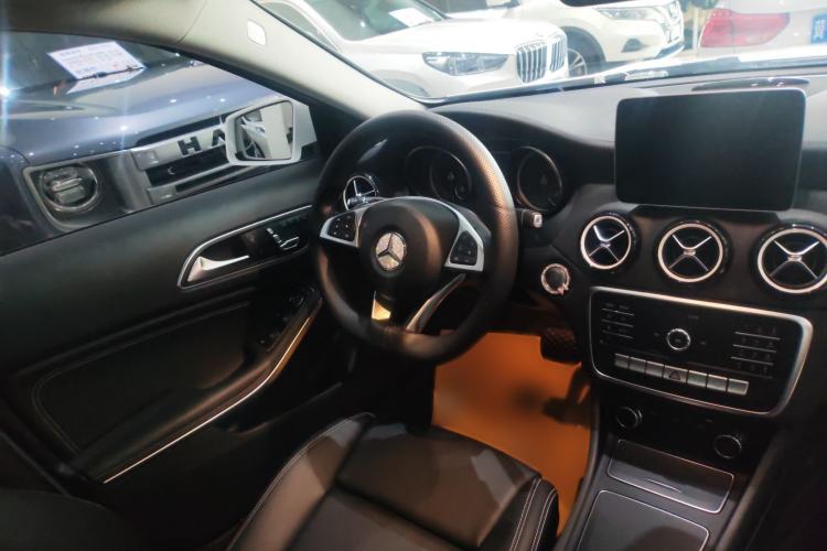 Used Mercedes-Benz GLA 2019 GLA 200 Fashion Model Interior 3