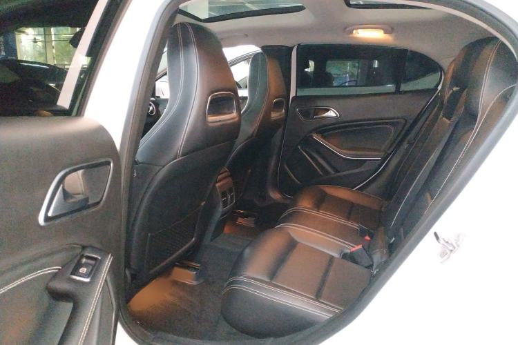 Used Mercedes-Benz GLA 2019 GLA 200 Dynamic Edition Interior 3