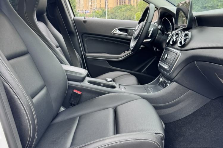 Used Mercedes-Benz GLA 2019 GLA 200 Dynamic Edition Interior 3