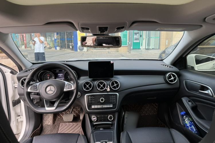Used Mercedes-Benz GLA 2019 GLA 200 Fashion Model Interior 3
