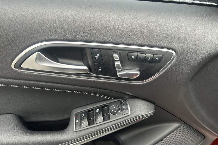 Used Mercedes-Benz GLA 2019 GLA 220 4MATIC Sport Edition Interior 3