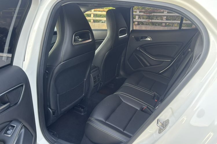 Used Mercedes-Benz GLA 2019 GLA 200 Dynamic Edition Interior 3