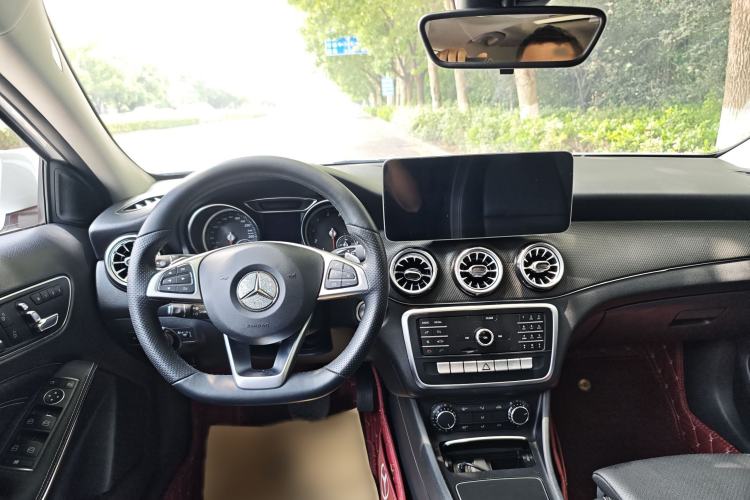 Used Mercedes-Benz GLA 2019 GLA 200 Dynamic Edition Interior 5