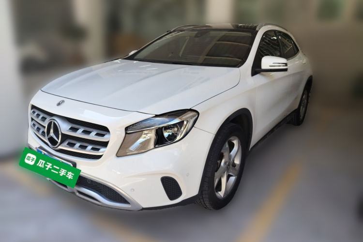 Used Mercedes-Benz GLA 2019 GLA 200 Dynamic Edition Guazi used car, China used car export, Used car for sale, Used Mercedes-Benz cars, Cheapest cars for sale