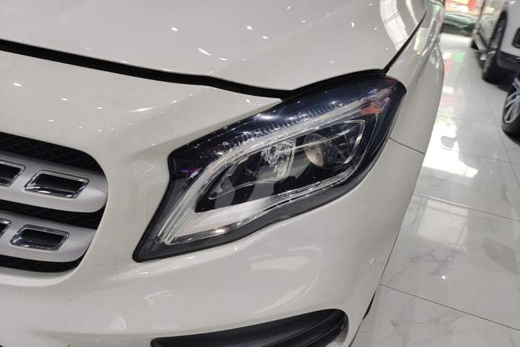 Used Mercedes-Benz GLA 2019 GLA 200 Fashion Model Left Front Headlight
