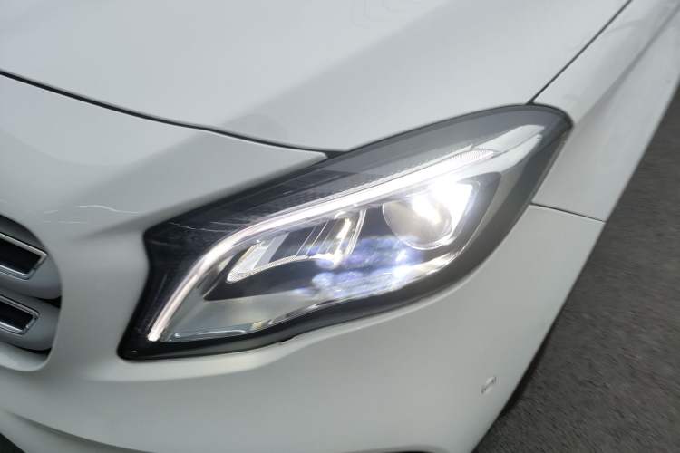 Used Mercedes-Benz GLA 2019 GLA 200 Fashion Model Left Front Headlight