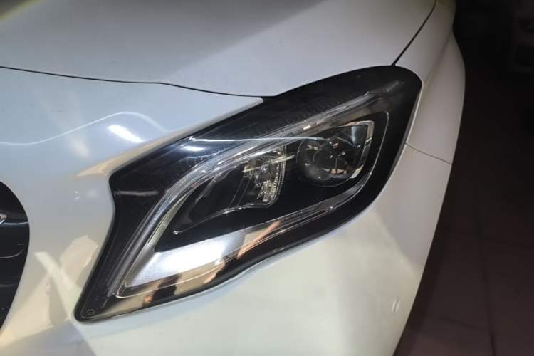 Used Mercedes-Benz GLA 2019 GLA 220 4MATIC Sport Edition Left Front Headlight
