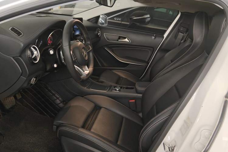 Used Mercedes-Benz GLA 2019 GLA 200 Fashion Model Left Front Seat