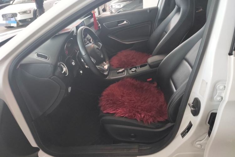 Used Mercedes-Benz GLA 2019 GLA 200 Fashion Model Left Front Seat